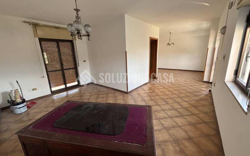 SCD1392 Appartamento su due livelli con giardino e vista mare a Sapri