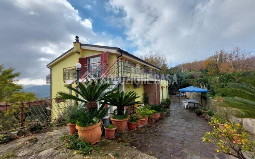 SC1402 Villa singola su 3 livelli sulla collina san marco di Agropoli