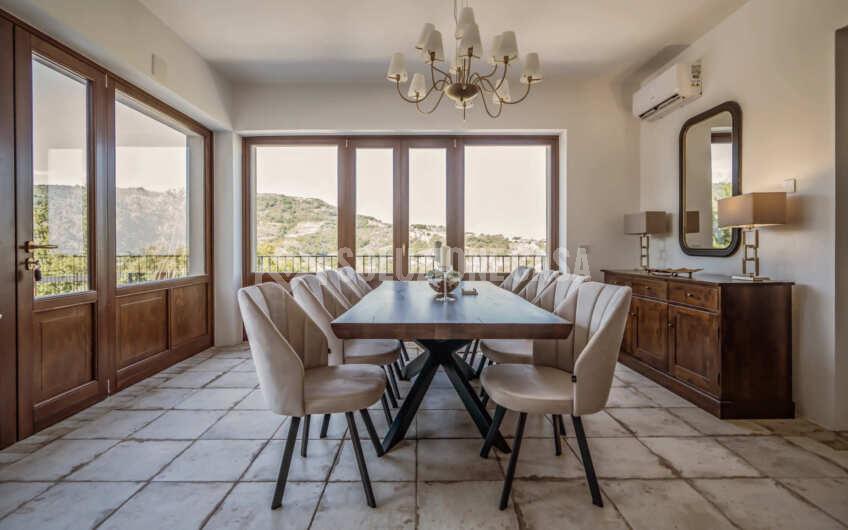 SC1405 Prestigiosa Villa panoramica con piscina a sfioro nel Cilento