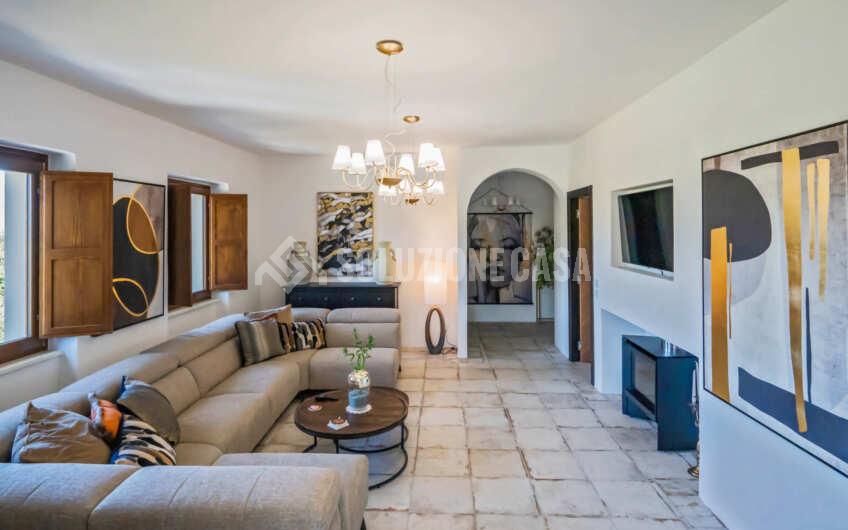 SC1405 Prestigiosa Villa panoramica con piscina a sfioro nel Cilento