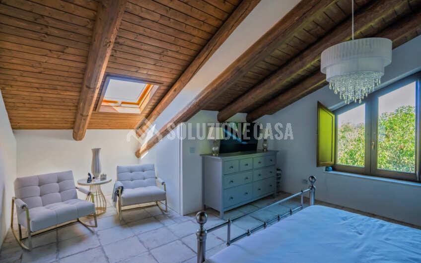 SC1405 Prestigiosa Villa panoramica con piscina a sfioro nel Cilento
