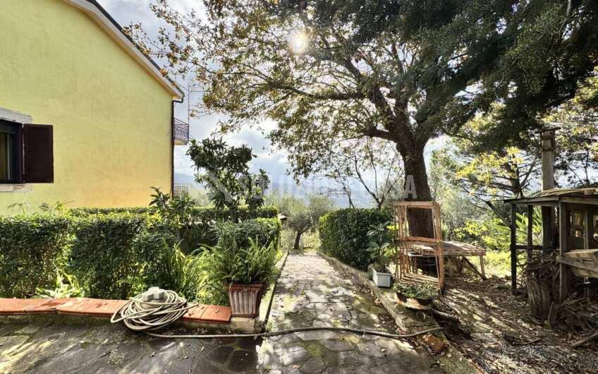 SC1402 Villa singola su 3 livelli sulla collina san marco di Agropoli