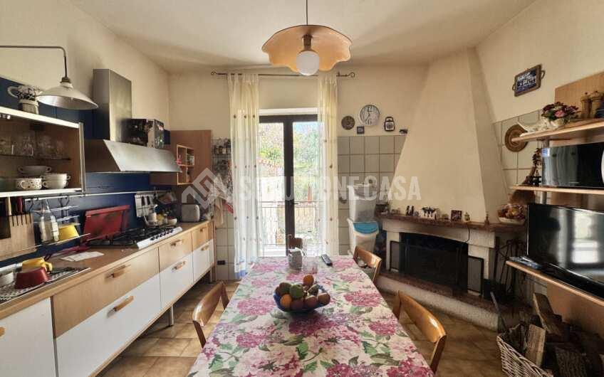 SC1402 Villa singola su 3 livelli sulla collina san marco di Agropoli