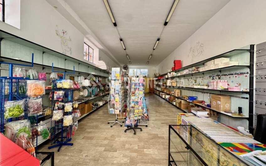 SC1407 Vendesi locale commerciale in prossimità della piazza di Agropoli