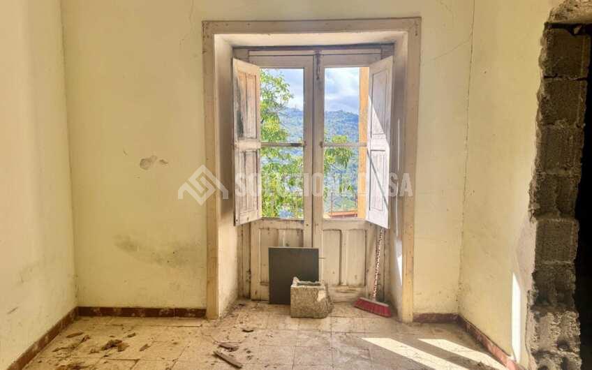 SC786 Appartamento da ristrutturare nel borgo di Ostigliano, Perito