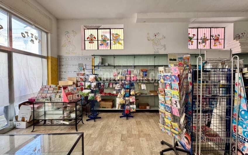 FT35 Fittasi locale commerciale in prossimità della piazza di Agropoli