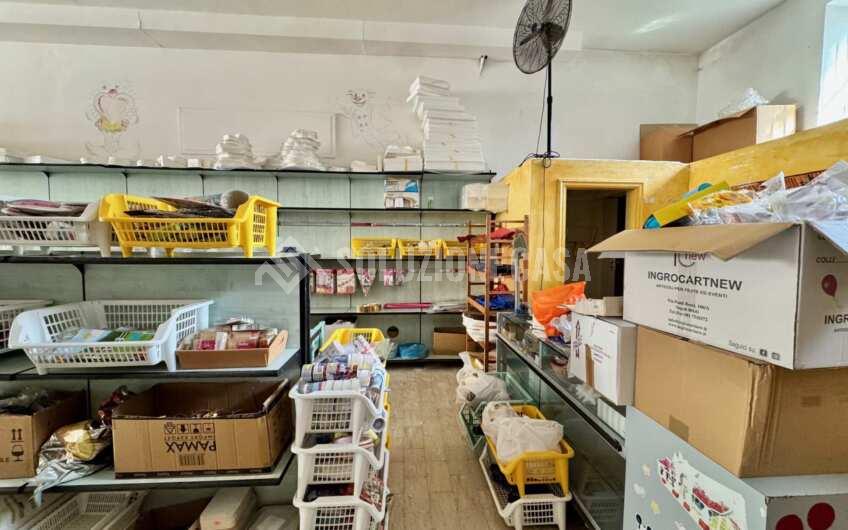 SC1407 Vendesi locale commerciale in prossimità della piazza di Agropoli
