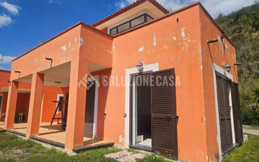SCD1409 Villetta a schiera con giardino e terrazzi vista mare incantevole a Scario