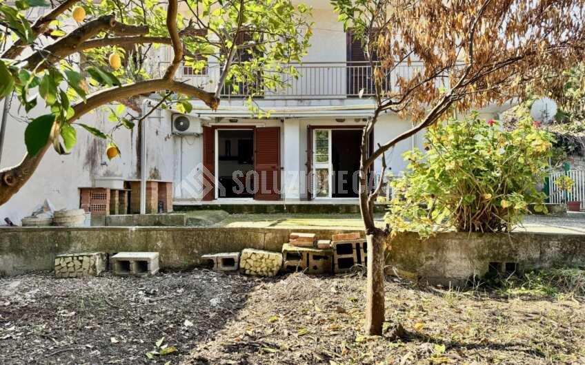 SC1411 Appartamento con giardino a Moio Agropoli