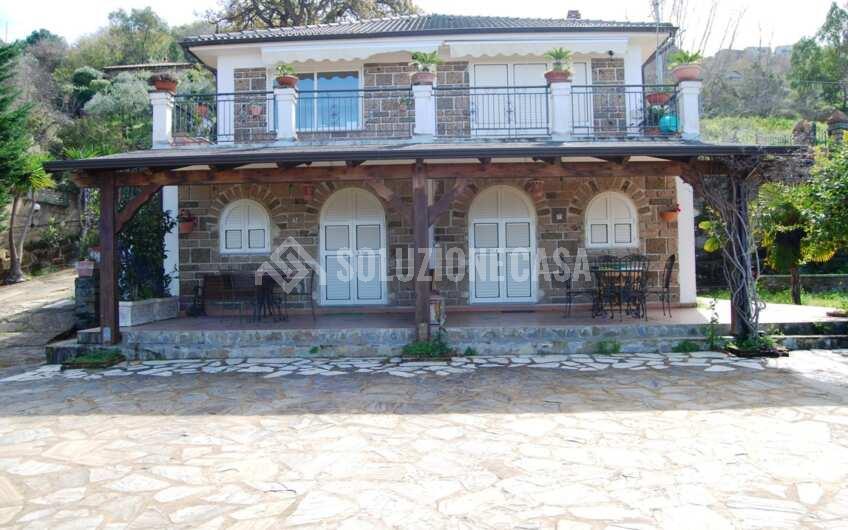 FT11 Appartamento in affitto annuale in villa vista mare a S. Leo di Castellabate